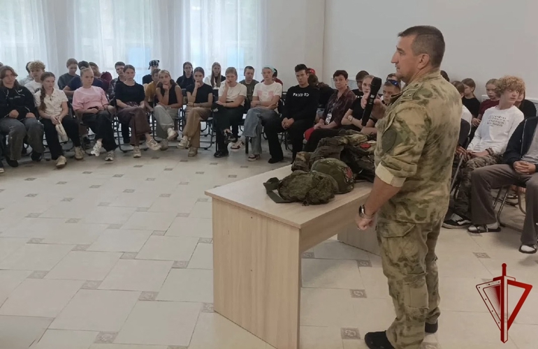 Патриотическая акция «Каникулы с Росгвардией» прошла в Смоленске