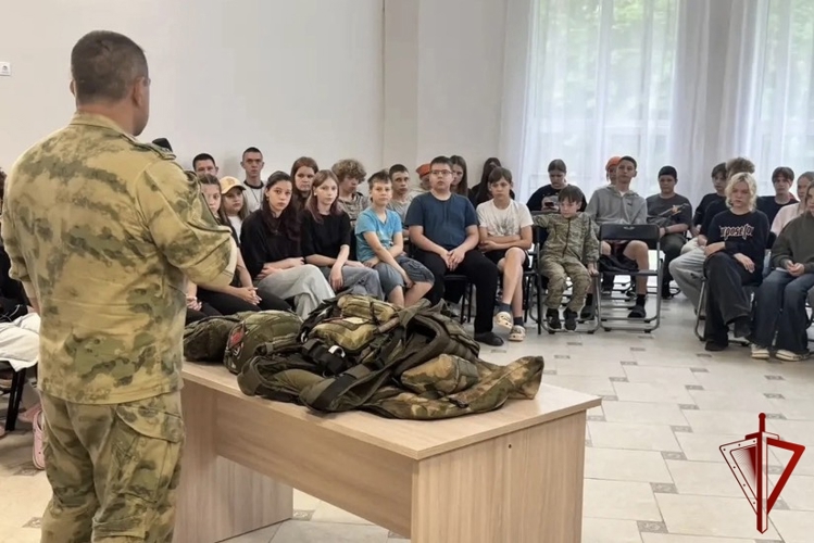 Патриотическая акция «Каникулы с Росгвардией» прошла в Смоленске