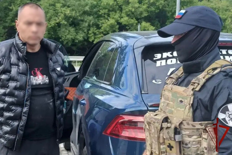 В СМОЛЕНСКОЙ ОБЛАСТИ ПРИ СОДЕЙСТВИИ РОСГВАРДИИ ЗАДЕРЖАН ПОДОЗРЕВАЕМЫЙ В СБЫТЕ НАРКОТИКОВ
