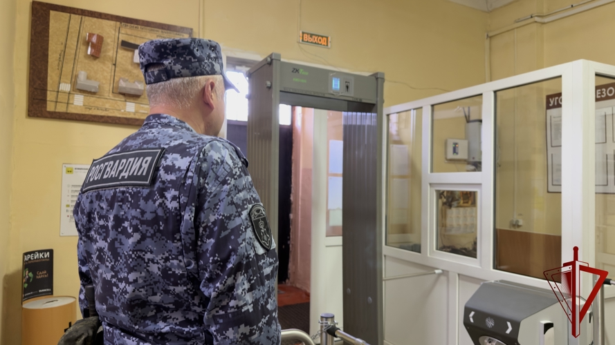 Более 700 росгвардейцев обеспечили правопорядок в Единый день голосования в Смоленской области