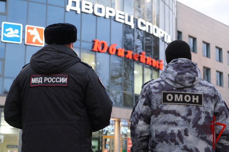 Росгвардейцы совместно с коллегами из МВД обеспечили безопасность на концертах Басты и хоккейном матче в Смоленске