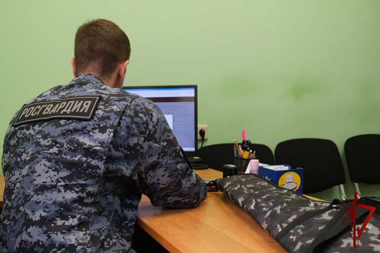 111 проверок за неделю: смоленские росгвардейцы выявили нарушения и изъяли оружие