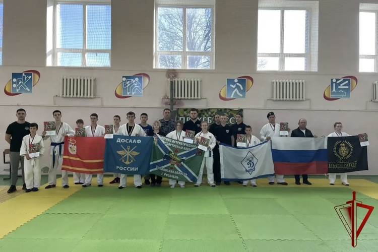 В Рославле состоялось первенство по рукопашному бою, посвящённое Дню вневедомственной охраны