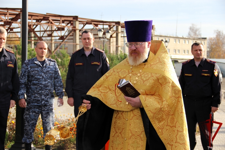 В Смоленской области отметили 74-ю годовщину вневедомственной охраны Росгвардии